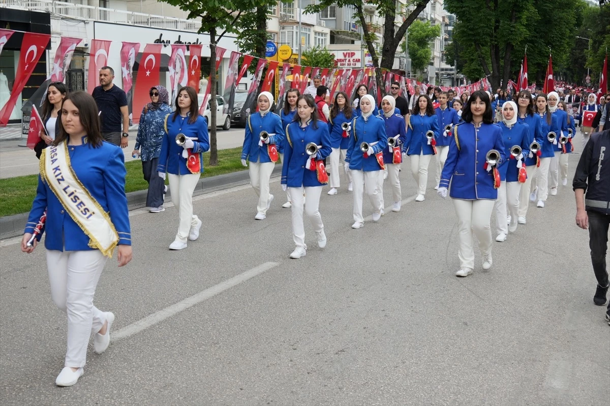 19 Mayıs Atatürk'ü Anma, Gençlik ve Spor Bayramı Törenleri Düzenlendi