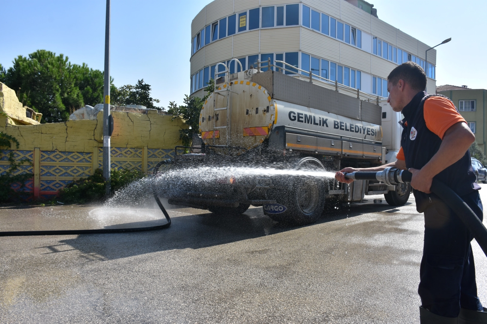 Gemlik'te hummalı temizlik