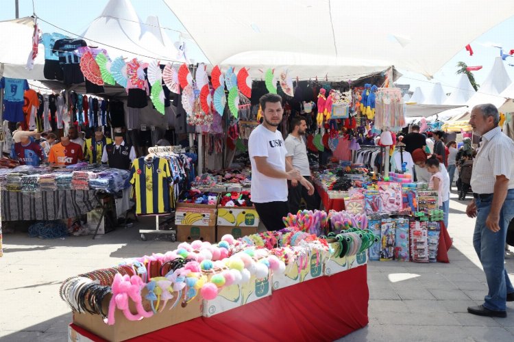 Kocaaeli'de Alışveriş Festivali esnafla vatandaşın yüzünü güldürdü